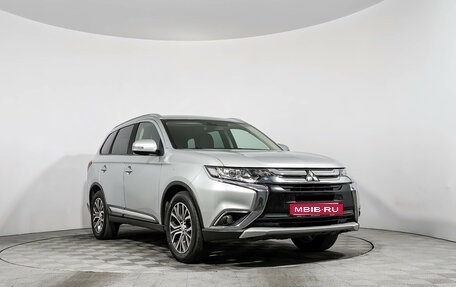 Mitsubishi Outlander III рестайлинг 3, 2017 год, 1 749 000 рублей, 2 фотография