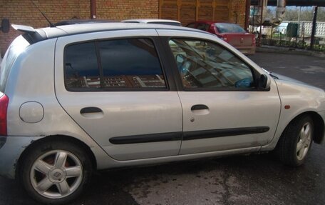 Renault Clio II, 2002 год, 140 000 рублей, 3 фотография