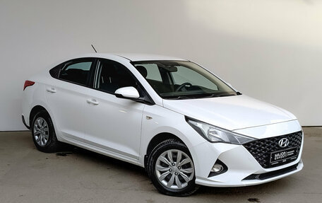 Hyundai Solaris II рестайлинг, 2022 год, 1 495 000 рублей, 3 фотография