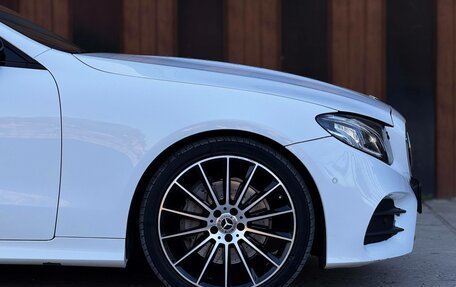 Mercedes-Benz E-Класс, 2019 год, 3 750 000 рублей, 4 фотография