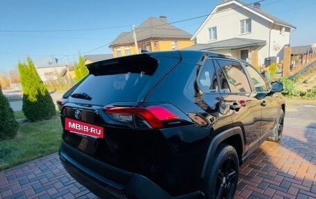 Toyota RAV4, 2021 год, 2 950 000 рублей, 3 фотография