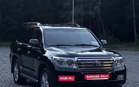 Toyota Land Cruiser 200, 2010 год, 3 200 000 рублей, 2 фотография
