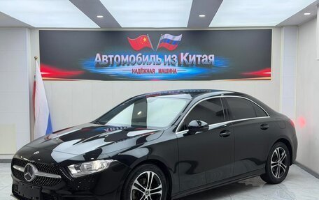 Mercedes-Benz A-Класс, 2023 год, 2 290 000 рублей, 3 фотография