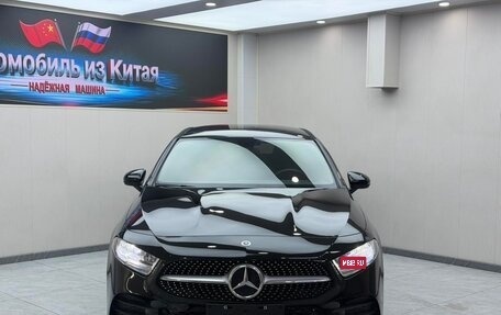 Mercedes-Benz A-Класс, 2023 год, 2 290 000 рублей, 2 фотография