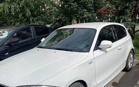BMW 1 серия, 2011 год, 1 000 000 рублей, 4 фотография