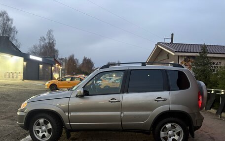 Chevrolet Niva I рестайлинг, 2011 год, 350 000 рублей, 4 фотография