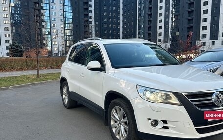 Volkswagen Tiguan I, 2011 год, 1 500 000 рублей, 2 фотография