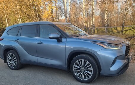 Toyota Highlander, 2021 год, 5 200 000 рублей, 4 фотография