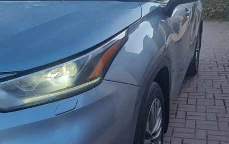 Toyota Highlander, 2021 год, 5 200 000 рублей, 3 фотография