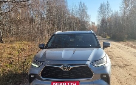 Toyota Highlander, 2021 год, 5 200 000 рублей, 8 фотография