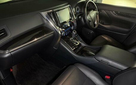 Toyota Alphard III, 2018 год, 5 500 000 рублей, 6 фотография