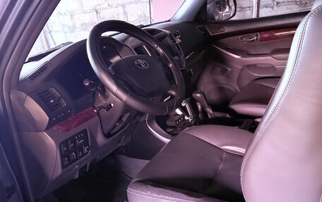 Toyota Land Cruiser Prado 120, 2004 год, 1 495 000 рублей, 3 фотография