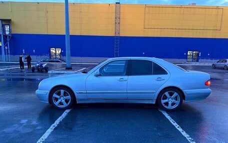 Mercedes-Benz E-Класс, 2000 год, 650 000 рублей, 2 фотография