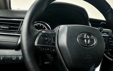 Toyota Camry, 2019 год, 2 600 000 рублей, 9 фотография