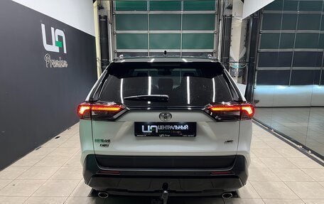 Toyota RAV4, 2021 год, 3 390 000 рублей, 5 фотография