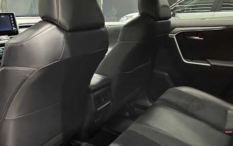 Toyota RAV4, 2021 год, 3 390 000 рублей, 12 фотография