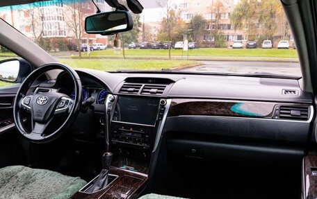 Toyota Camry, 2017 год, 1 750 000 рублей, 4 фотография