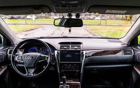 Toyota Camry, 2017 год, 1 750 000 рублей, 5 фотография