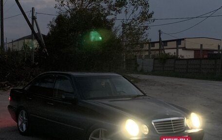 Mercedes-Benz E-Класс, 2000 год, 444 000 рублей, 3 фотография