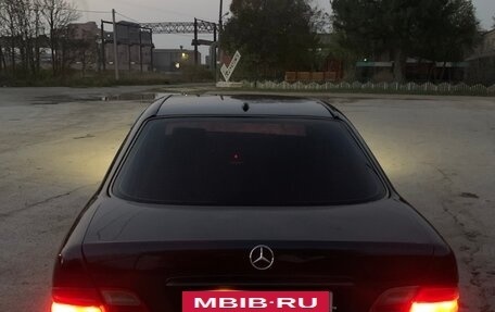 Mercedes-Benz E-Класс, 2000 год, 444 000 рублей, 4 фотография