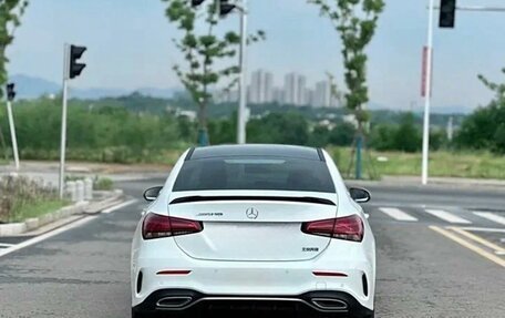 Mercedes-Benz A-Класс, 2022 год, 2 400 000 рублей, 4 фотография