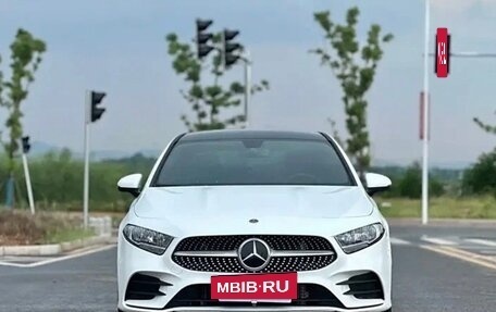 Mercedes-Benz A-Класс, 2022 год, 2 400 000 рублей, 2 фотография