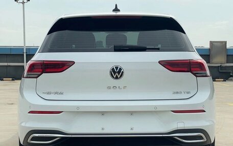 Volkswagen Golf VIII, 2022 год, 2 300 000 рублей, 4 фотография