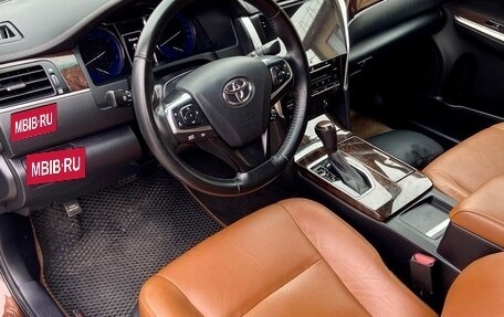 Toyota Camry, 2017 год, 2 200 000 рублей, 3 фотография