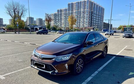 Toyota Camry, 2017 год, 2 200 000 рублей, 9 фотография