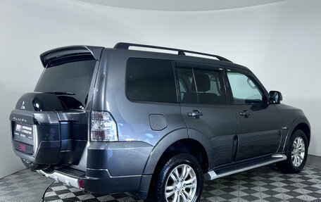 Mitsubishi Pajero IV рестайлинг 2, 2015 год, 2 140 000 рублей, 5 фотография