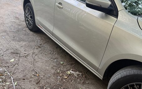 Volkswagen Jetta VII, 2011 год, 1 150 000 рублей, 4 фотография
