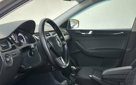 Skoda Rapid I, 2018 год, 1 300 000 рублей, 10 фотография