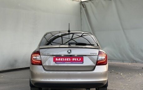 Skoda Rapid I, 2018 год, 1 300 000 рублей, 6 фотография