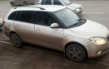 Skoda Fabia II, 2010 год, 350 000 рублей, 2 фотография