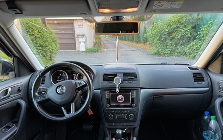Skoda Yeti I рестайлинг, 2015 год, 1 300 000 рублей, 8 фотография