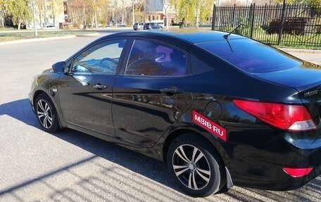 Hyundai Solaris II рестайлинг, 2011 год, 600 000 рублей, 3 фотография