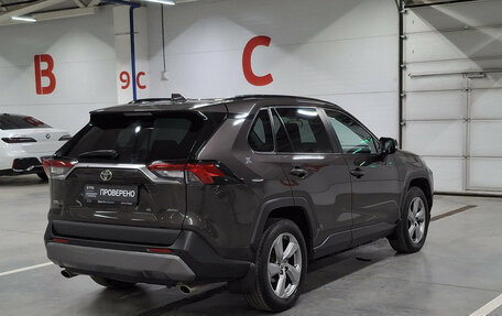 Toyota RAV4, 2020 год, 2 840 000 рублей, 5 фотография