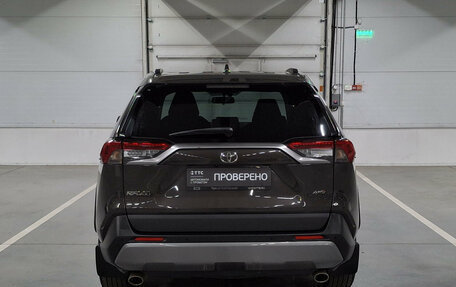 Toyota RAV4, 2020 год, 2 840 000 рублей, 6 фотография