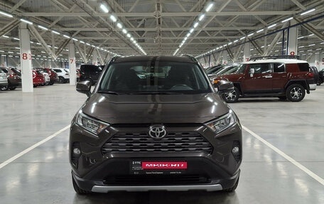 Toyota RAV4, 2020 год, 2 840 000 рублей, 2 фотография