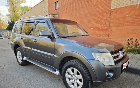 Mitsubishi Pajero IV рестайлинг 2, 2011 год, 1 790 000 рублей, 3 фотография