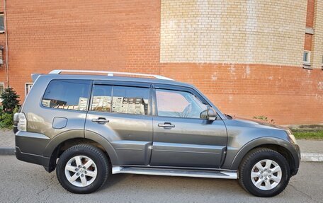 Mitsubishi Pajero IV рестайлинг 2, 2011 год, 1 790 000 рублей, 5 фотография