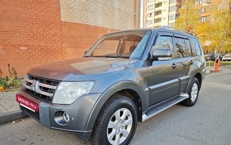 Mitsubishi Pajero IV рестайлинг 2, 2011 год, 1 790 000 рублей, 2 фотография