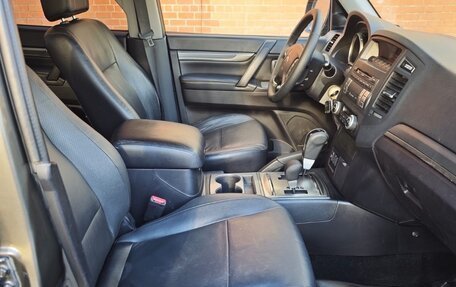 Mitsubishi Pajero IV рестайлинг 2, 2011 год, 1 790 000 рублей, 8 фотография