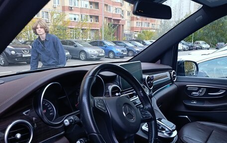 Mercedes-Benz V-Класс, 2016 год, 4 500 000 рублей, 4 фотография
