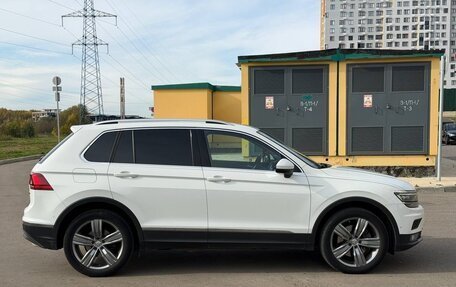 Volkswagen Tiguan II, 2018 год, 2 799 000 рублей, 3 фотография