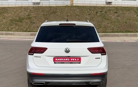 Volkswagen Tiguan II, 2018 год, 2 799 000 рублей, 6 фотография