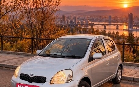 Toyota Vitz, 2004 год, 430 000 рублей, 2 фотография