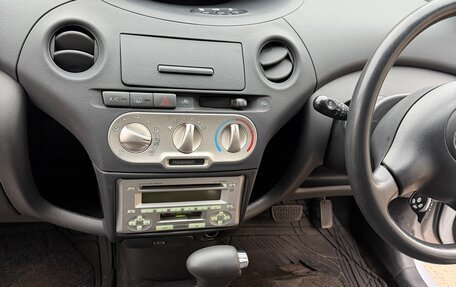 Toyota Vitz, 2004 год, 430 000 рублей, 8 фотография