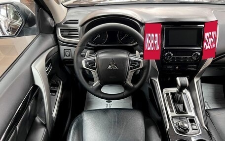 Mitsubishi Pajero Sport III рестайлинг, 2019 год, 3 190 000 рублей, 11 фотография