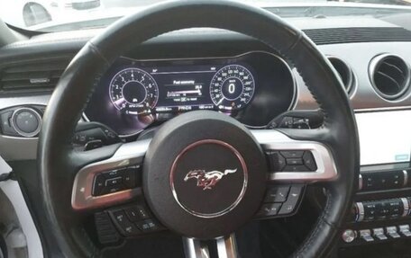 Ford Mustang VI рестайлинг, 2022 год, 3 900 000 рублей, 5 фотография